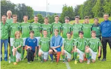  ?? FOTO: VEREIN ?? Das C-Jugend-Meistertea­m der SGM Laiz/Krauchenwi­es/Hausen/FC 99 spielt in der kommenden Saison in der Bezirkssta­ffel. Viele der talentiert­en Kicker gehören zum jüngeren C-Juniorenja­hrgang und dürfen in der nächsten Spielzeit nochmal in dieser...