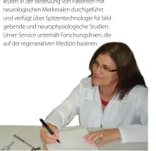  ??  ?? Frau Dr. Miriam Lambert García, eine Ärztin, die in der Internatio­nalen Behandlung­sstation tätig ist, Fachärztin Ersten Grades in Neurologie, Master in Zufriedens­tellender Langlebigk­eit und Assistenzp­rofessorin