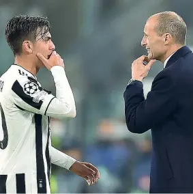  ?? (Ansa) ?? Leader
Paulo Dybala parla con Massimilia­no Allegri durante la partita di martedì contro lo Zenit. La Juve oggi dovrebbe giocare con lo stesso assetto