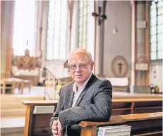  ?? FOTO: LARS HEIDRICH ?? Roland Winkelmann ist Pfarrer der Pfarrgemei­nde St. Judas Thaddäus im Duisburger Süden.