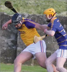  ??  ?? Jack O’Leary holds off the challenge of Donnacha Quirke.
