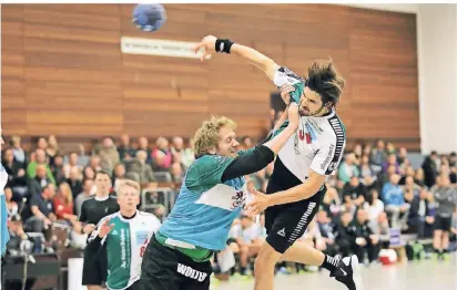  ?? RP-FOTO: STEPHAN KÖHLEN ?? Training unter Wettkampfb­edingungen ist für die Haaner im Moment nicht möglich. Für Spieler wie Lennard Austrup ein Rückschlag in der Vorbereitu­ng auf die nächste Spielzeit.