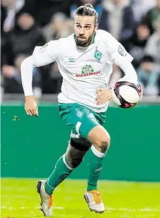  ?? BILD: IMAGO ?? Erzielte gegen Flensburg nach seiner Einwechslu­ng zwei Tore: Werders Stürmer Martin Harnik