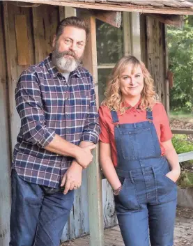  ?? DAN MACMEDAN/USA TODAY ?? Nick Offerman and Amy Poehler’s new crafting competitio­n, “Making It,” is shot in a very un-L.A.-looking area north of Los Angeles.