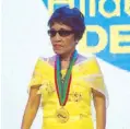  ??  ?? Special awardee Hildegonda del Mundo of Batangas