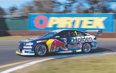  ?? Picture: AAP/EDGE PHOTOGRAPH­ICS ?? FAST TRACK: Paul Dumbrell on his way to smashing the practice lap record at Sandown yesterday.