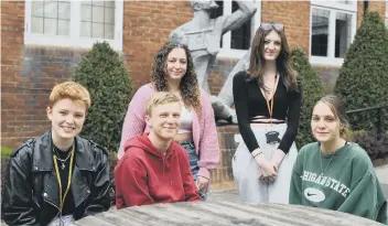  ?? ?? Left to right: Lauren Baines, Oliver Martin, Jasmine Yates, Ella Strutt and Polly Simpson. Photo by Tilly Stone