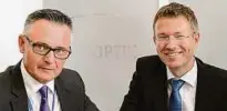  ?? Foto: Jens Schlüter ?? Ivan Bahun (links) von Končar Electric aus Kroatien und Klaus Badstieber von Jenoptik.