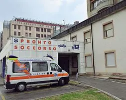  ?? ?? Corsa in ospedale L’anziano è ricoverato al San Bortolo