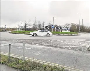  ??  ?? Temporary traffic lights will be installed at the ‘McDonald’s roundabout’