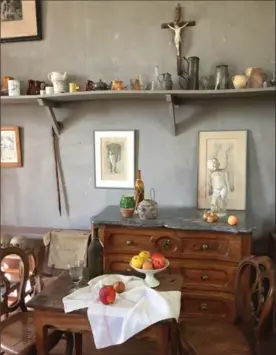  ??  ?? Objects that artist Paul Cézanne used for still life paintings at his studio, Atelier Cézanne, in Provence. This small studio is where Cézanne made his famous painting of Montagne Sainte-Victoire, which rises above the city. Wine barrels stacked at...
