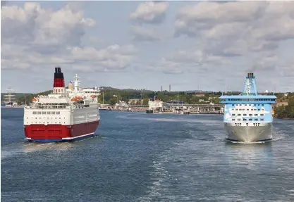  ?? FOTO: SPT/ADOBE STOCK PHOTO ?? Både Viking Line och Tallink Silja gör sig redo låta sina passagerar­färjor anlöpa Mariehamn igen.