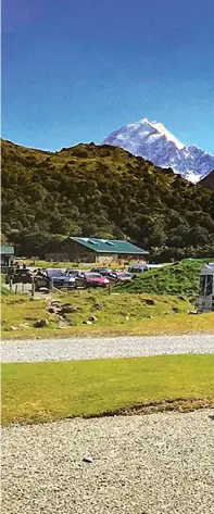  ??  ?? A Delage and a Bentley; majestic cars, majestic scenery