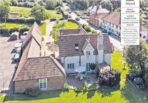  ??  ?? DORSET Holywell
PRICE £725,000
AGENT Knight Frank
LEASE LENGTH 88 years