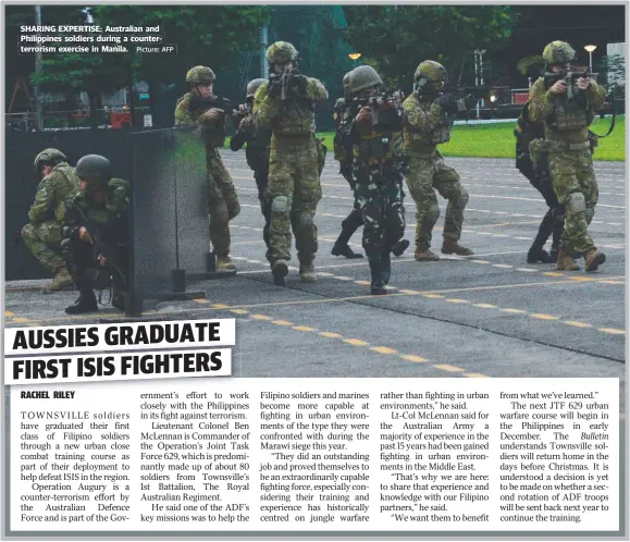  ?? Picture: AFP ?? SHARING EXPERTISE: Australian and Philippine­s soldiers during a counterter­rorism exercise in Manila.