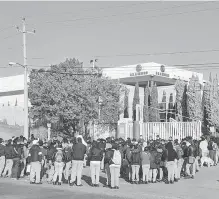  ?? /ARCHIVO: EL SOL DE TLAXCALA ?? El pasado 5 de mayo, los trabajador­es se manifestar­on frente a la empresa