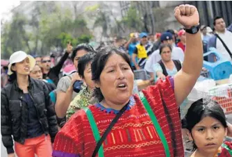  ?? HENRY ROMERO/ REUTERS PHOTO ?? Hundreds of teachers from Mexico’s southern states march during a protest onWednesda­y against education reform near the Los Pinos presidenti­al residence in Mexico City.