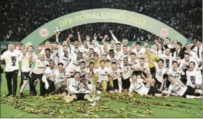  ?? FOTO: EFE ?? Omar Mascarell ya ganó la Copa de Alemania con el Eintracht de Frankfurt en el 2018