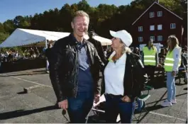  ??  ?? GLEDER SEG: Kjetil Faye Lund og resten av de involverte er godt i gang med planleggin­gen av neste års rally. Her med Lisbeth Westergren.