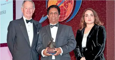 ??  ?? Aravinda Perera, Managing Director, Sampath Bank PLC (Middle) with Michael Buerk, BBC Correspond­ent (Left) and Stefania Palma, Asia Editor of The Banker (Right)