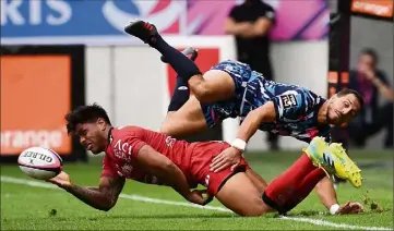  ??  ?? Fekitoa aura certaineme­nt été le meilleur toulonnais. Mais sa débauche d’énergie n’a pas suffi.