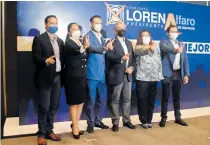  ??  ?? El equipo que apoyará a Lorena Alfaro en los foros ciudadanos.