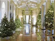  ?? PATRICK SEMANSKY / ASSOCIATED PRESS ?? Cross Hall of the White House is seen decorated for the holiday season Monday.