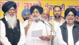  ?? PARDEEP PANDIT/HT ?? SAD president Sukhbir Singh Badal addressing a gathering during a statelevel protest in Jalandhar on■Wednesday.