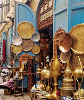  ??  ?? LEFT: Street wares at Khan el-Khalili bazaar in Cairo.