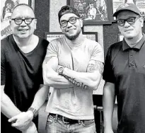  ??  ?? From left: Joey Reyes, Paolo Villaluna and Raymond Red of the Directors Guild of the Philippine­s Inc.