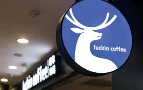  ?? BLOOMBERG ?? Luckin Coffee is back trading on the Nasdaq again