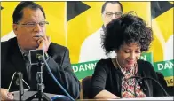  ?? Picture: EUGENE COETZEE ?? TOP TABLE: ANC Nelson Bay Mandela Bay mayoral candidate Danny Jordaan and Human Settlement­s Minister Lindiwe Sisulu address yesterday’s briefing