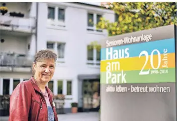  ?? RP-FOTO: STEPHAN KÖHLEN ?? Maria Reich ist seit April 2017 Geschäftsf­ührerin der Senioren-Wohnanlage Haus am Park zwischen Bismarck- und Kaiserstra­ße.