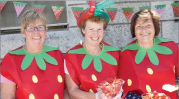  ??  ?? Colette Kelly, Joan Treacy and Marie Turner.