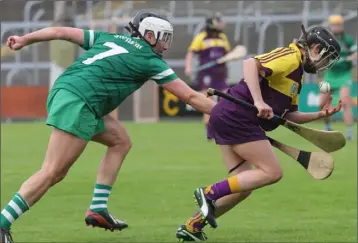  ??  ?? Linda Bolger is challenged by Fiona Hickey of Limerick.