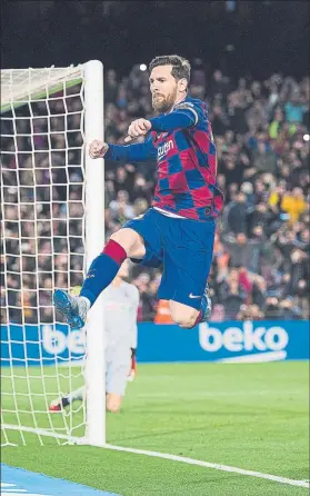  ?? FOTO: PERE PUNTÍ ?? Leo Messi celebró con rabia el gol que dio el triunfo al Barça ante la Real