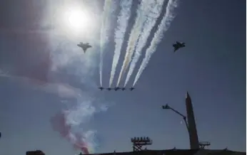  ?? STEPHEN CROWLEY/THE NEW YORK TIMES ?? France’s Bastille Day parade dates back to 1880 and organizers often invite foreign troops to participat­e.