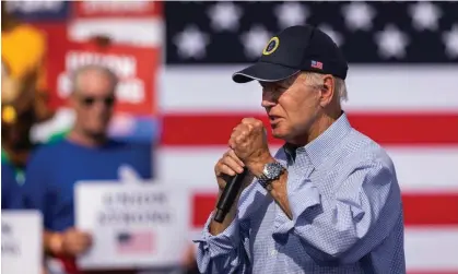  ?? ?? Joe Biden spoke on Friday about his administra­tion’s economic record. Photograph: Jim Lo Scalzo/EPA