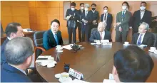  ?? Korea Times photo by Oh Dae-keun ?? President Yoon Suk-yeol speaks with chiefs of business lobby groups at his office in Seoul on March 21 while he was president-elect.