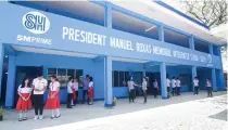  ?? CONTRIBUTE­D PHOTO ?? SM Prime and SM Foundation collaborat­ively undertake the constructi­on of a new educationa­l facility for President Manuel Roxas Memorial Integrated School-South.