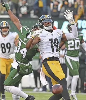  ?? Peter Diana/Post-Gazette ?? JuJu Smith-Schuster struggled in 2019, at least statistica­lly. Now, the Steelers must decide whether to sign him to a long-term deal, or wait to see if he rebounds in 2020.