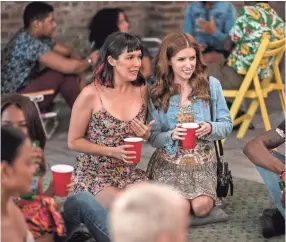  ?? ZACH DILGARD ?? Zoë Chao as Sara, left, and Anna Kendrick as Darby in a scene from the HBO Max series, “Love Life.”