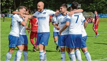  ?? Foto: Reinhold Radloff ?? Nach vier Spielen ohne Sieg möchten die Bezirkslig­afußballer des TSV Bobingen heute gegen den FC Heimerting­en endlich wieder einen Sieg bejubeln.