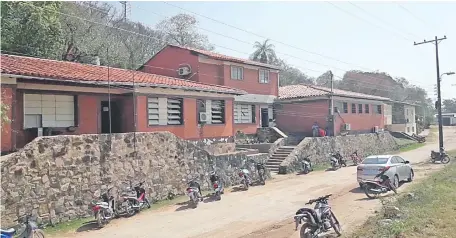  ??  ?? La enfermera trabajaba en el hospital regional de Fuerte Olimpo y estuvo internada en el sitio unas 48 horas.