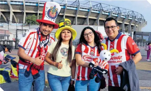  ?? ?? La unión familiar es más fuerte que cualquier Clásico de Clásicos del futbol mexicano.