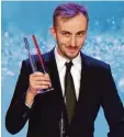  ?? Foto: dpa ?? Jan Böhmermann gestern Abend mit dem Deutschen Fernsehpre­is.