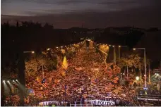  ?? Bild: EMILIO MORENATTI ?? KRAV. Demonstran­ter kräver att de fängslade katalanska politikern­a släpps.