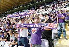  ?? SESTINI ?? I tifosi della Fiorentina al Franchi