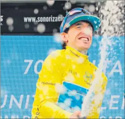  ?? FOTO: EFE ?? Ion Izaguirre, en el podio final de la Volta a la Comunitat Valenciana