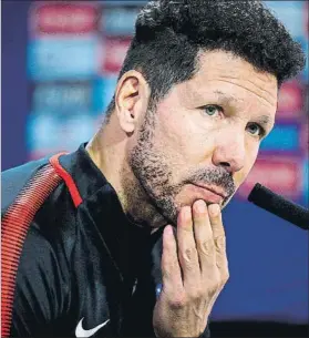  ?? FOTO: EFE ?? Diego Pablo Simeone, entrenador del Atlético, en rueda de prensa